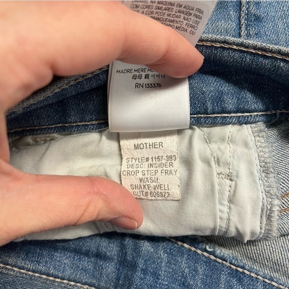 MOTHER x REVOLVE The Insider Crop Step Fray in Shake Well - Picture 14 of 15